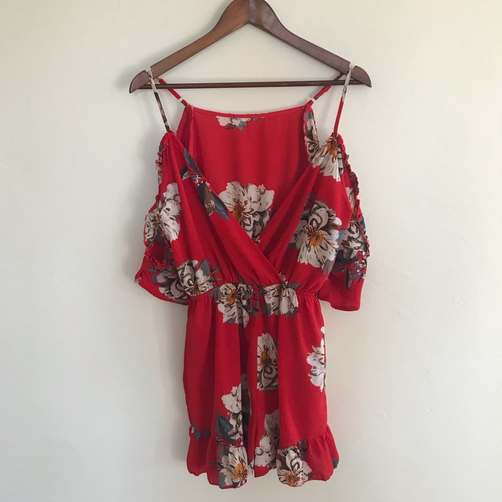 BOOHOO red floral romper size L